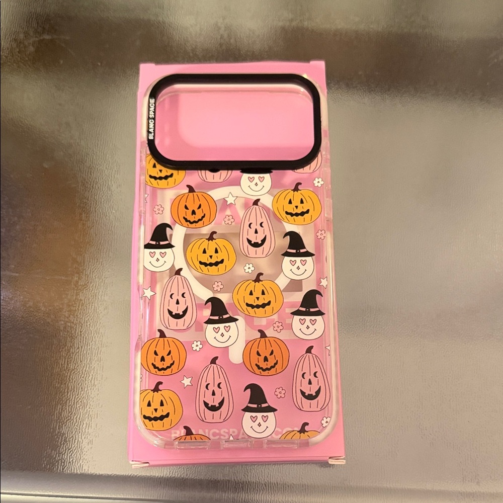 Blanc Space Halloween Phone Case - 17 Pro Max
